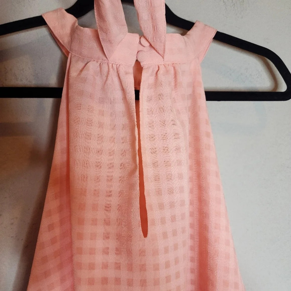 Torrid Pink Clip Chiffon Mock Neck Halter. Sleeveless top. Women's size 3X - Picture 2 of 16